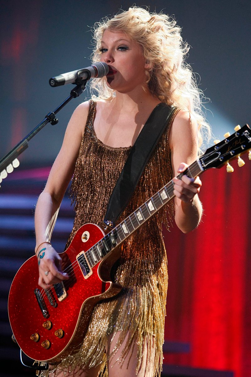 Taylor Swift — March 19 - Madrid, Spain — photo 96