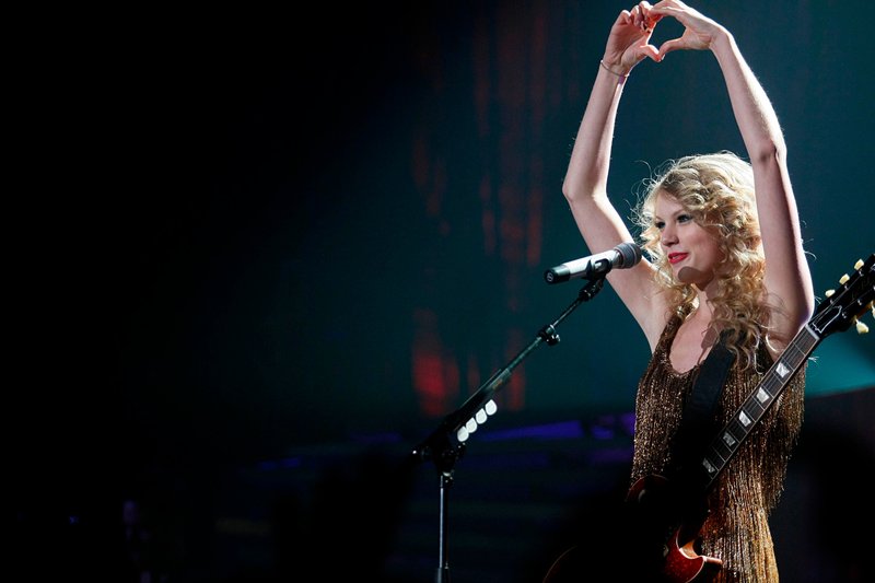 Taylor Swift — March 19 - Madrid, Spain — photo 100