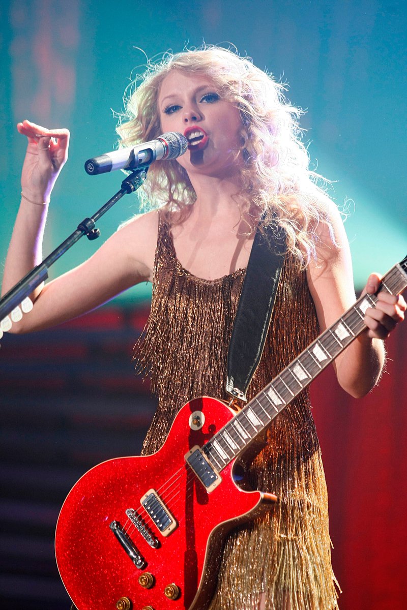 Taylor Swift — March 19 - Madrid, Spain — photo 102