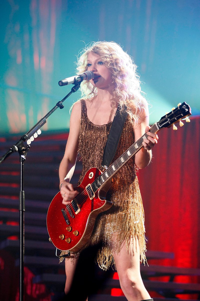 Taylor Swift — March 19 - Madrid, Spain — photo 103