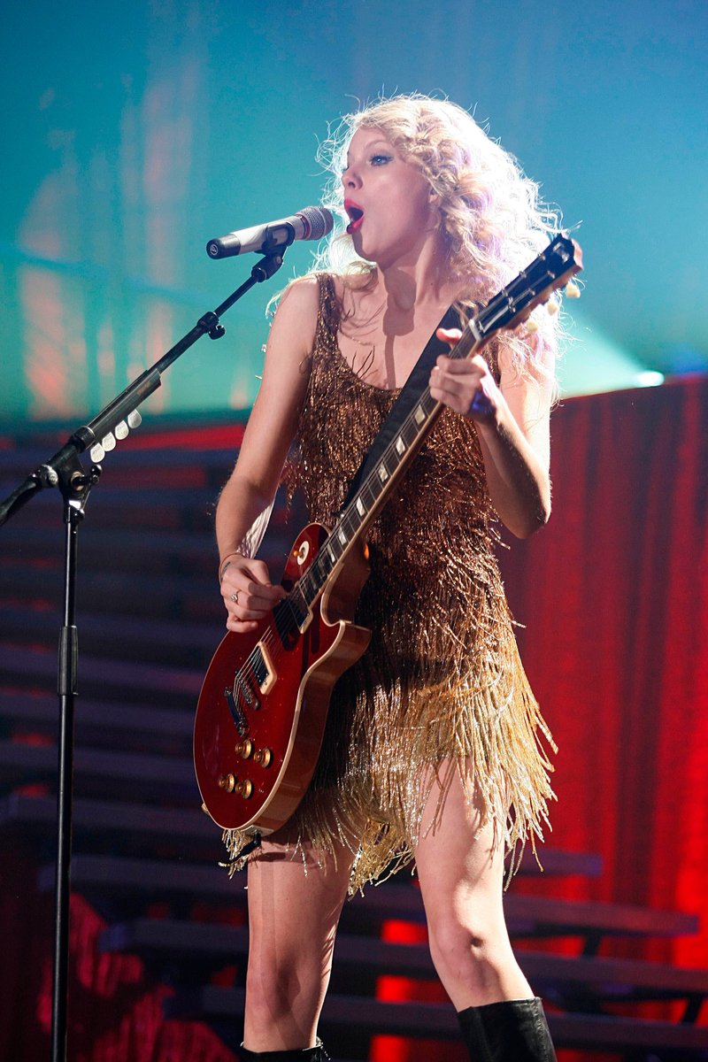 Taylor Swift — March 19 - Madrid, Spain — photo 104