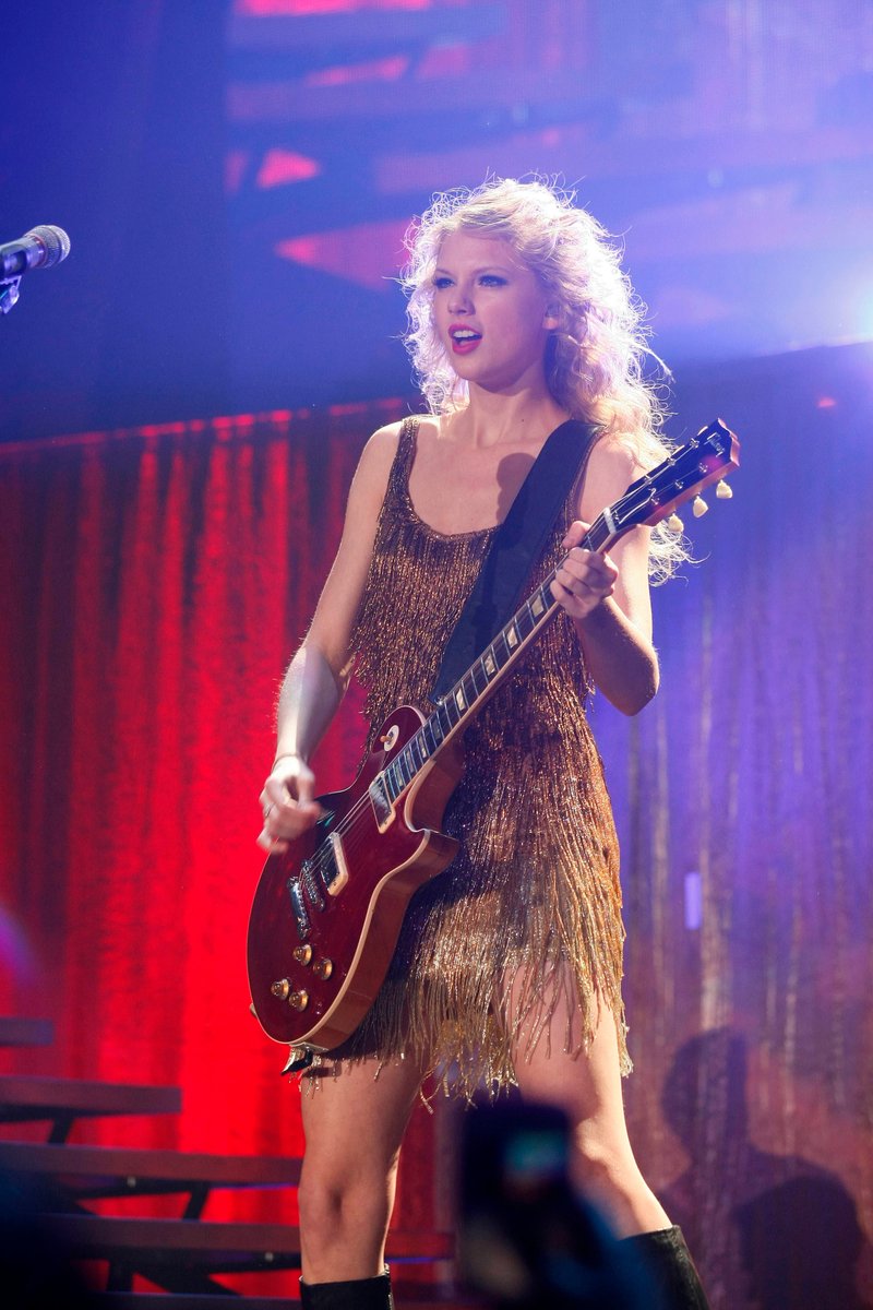 Taylor Swift — March 19 - Madrid, Spain — photo 106