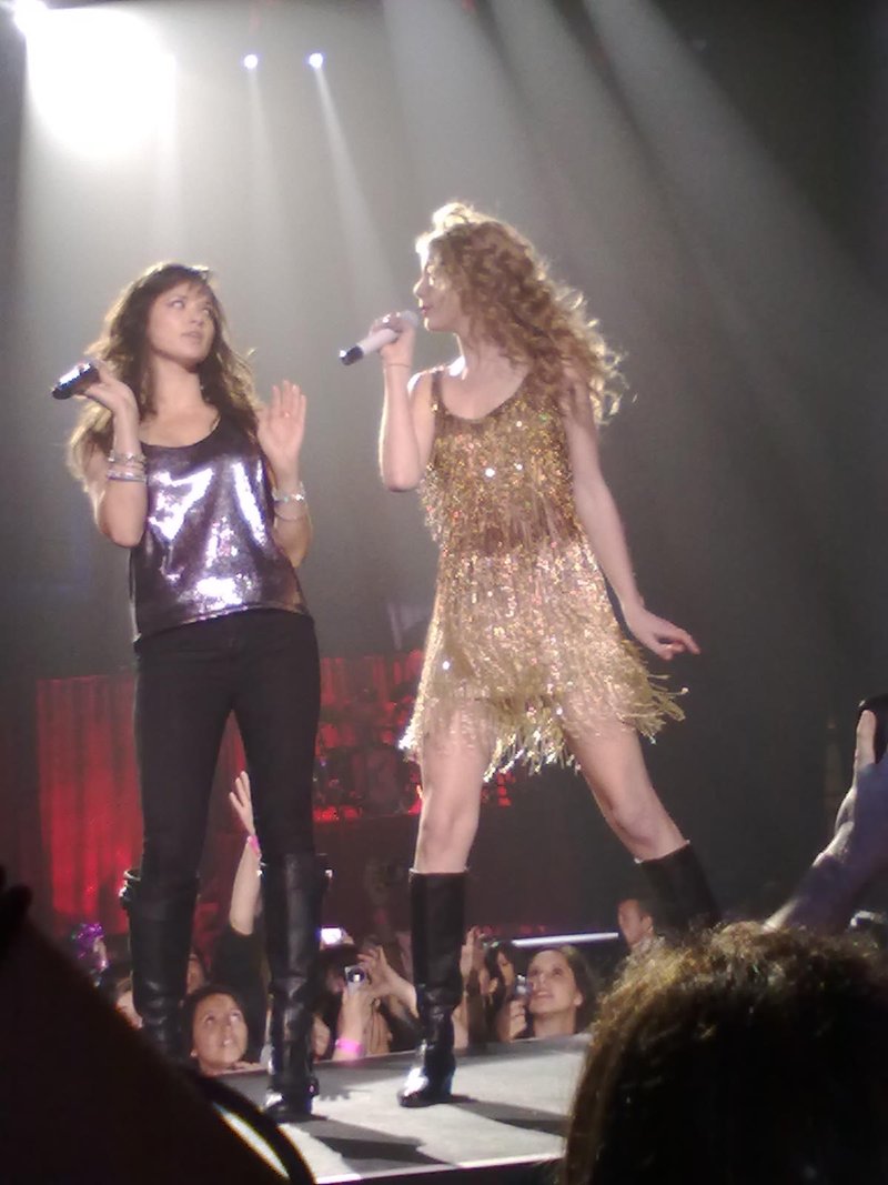 Taylor Swift — March 19 - Madrid, Spain — photo 114
