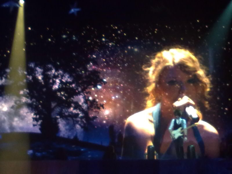 Taylor Swift — March 19 - Madrid, Spain — photo 117