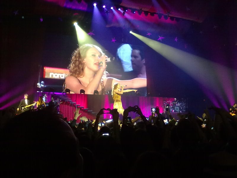 Taylor Swift — March 19 - Madrid, Spain — photo 126