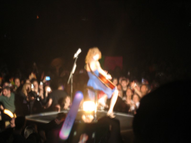 Taylor Swift — March 19 - Madrid, Spain — photo 138