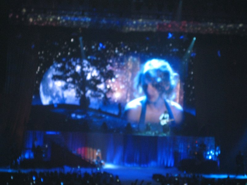 Taylor Swift — March 19 - Madrid, Spain — photo 140