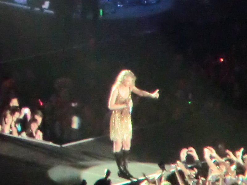 Taylor Swift — March 19 - Madrid, Spain — photo 149