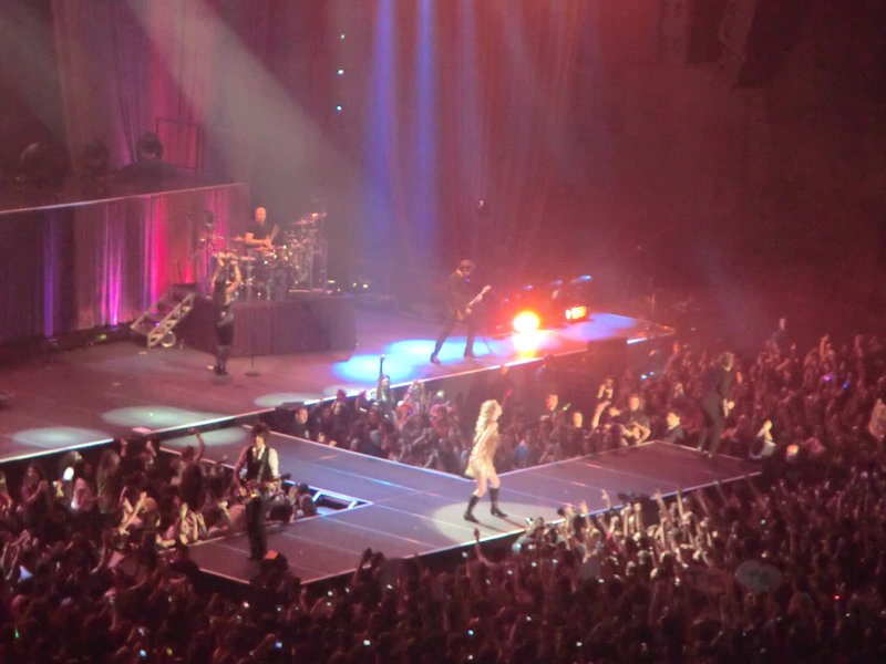 Taylor Swift — March 19 - Madrid, Spain — photo 150
