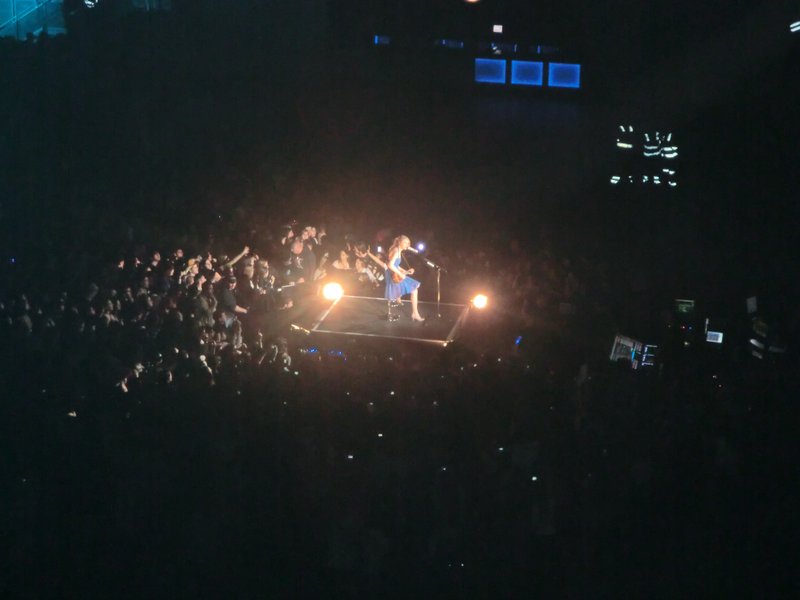 Taylor Swift — March 19 - Madrid, Spain — photo 158