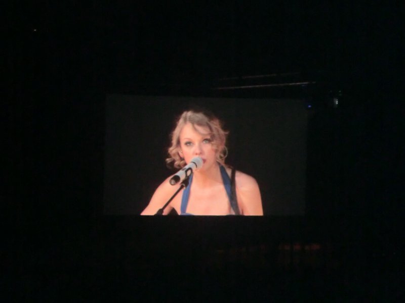 Taylor Swift — March 19 - Madrid, Spain — photo 160