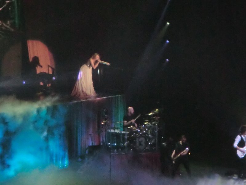 Taylor Swift — March 19 - Madrid, Spain — photo 171