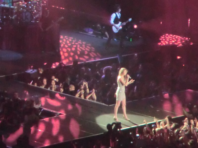 Taylor Swift — March 19 - Madrid, Spain — photo 174