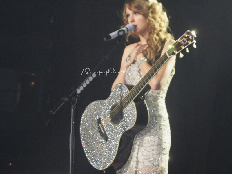 Taylor Swift — March 19 - Madrid, Spain — photo 186