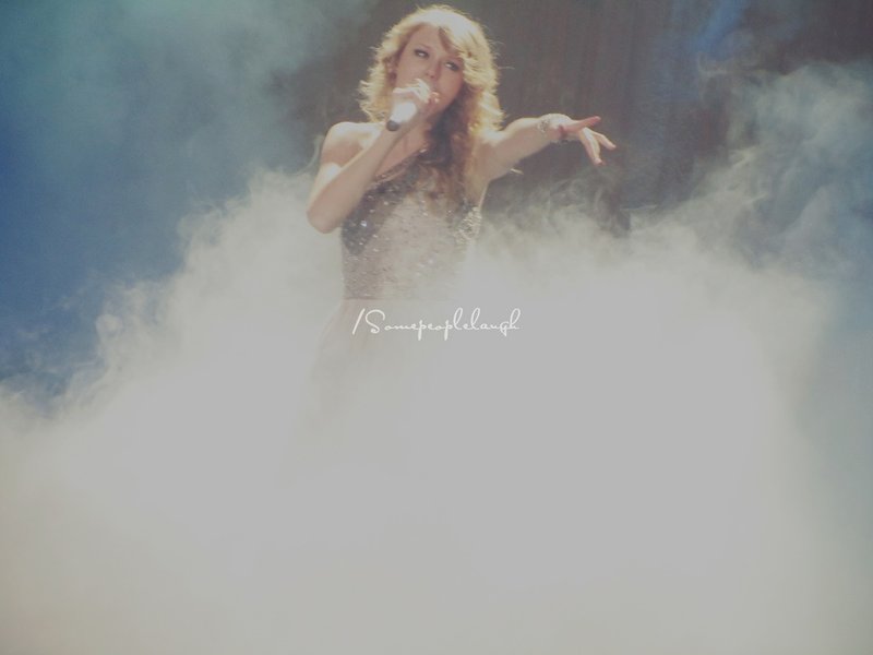 Taylor Swift — March 19 - Madrid, Spain — photo 189