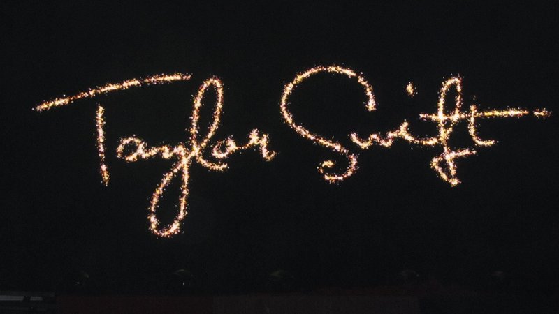 Taylor Swift — March 19 - Madrid, Spain — photo 193