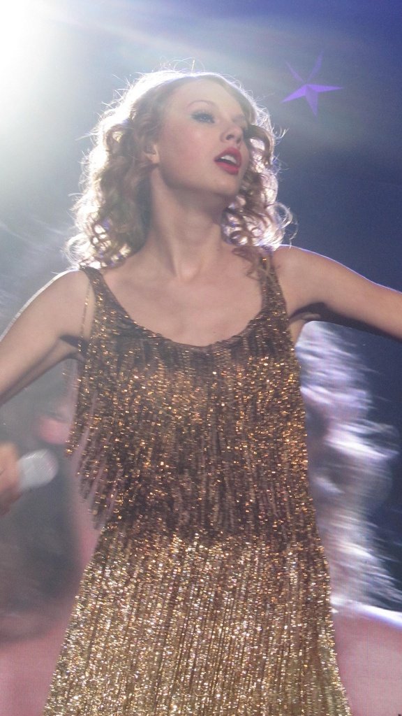 Taylor Swift — March 19 - Madrid, Spain — photo 203