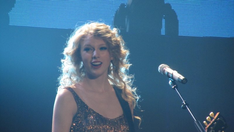 Taylor Swift — March 19 - Madrid, Spain — photo 207