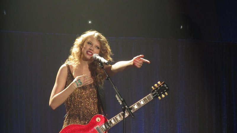 Taylor Swift — March 19 - Madrid, Spain — photo 210