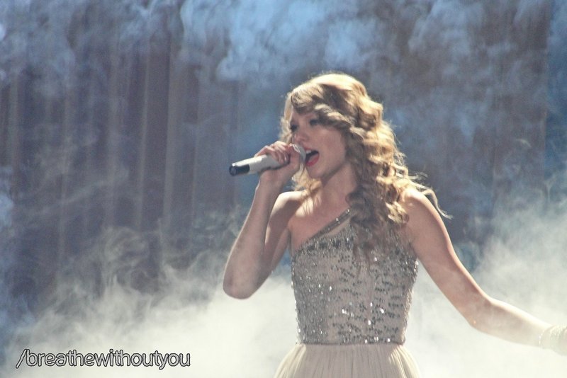 Taylor Swift — March 19 - Madrid, Spain — photo 213