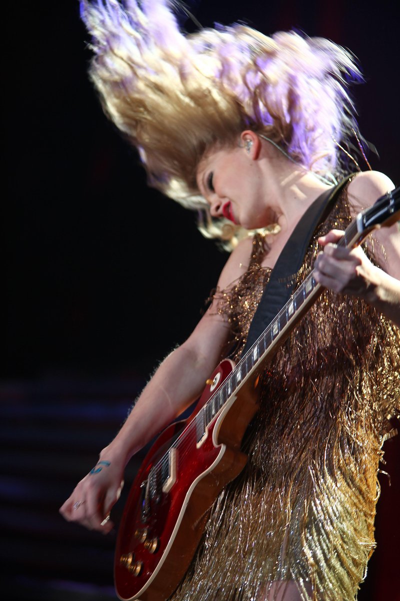 Taylor Swift — March 22 - Birmingham, United Kingdom — photo 8
