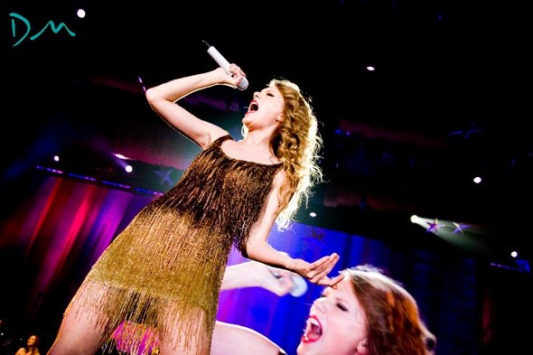 Taylor Swift — March 22 - Birmingham, United Kingdom — photo 23