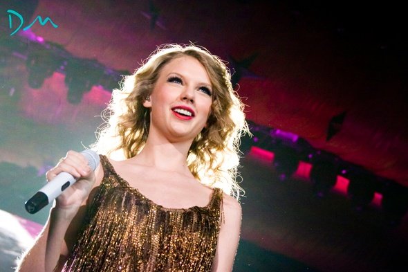 Taylor Swift — March 22 - Birmingham, United Kingdom — photo 31
