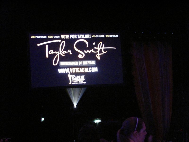Taylor Swift — March 27 - Dublin, Republic of Ireland — photo 117