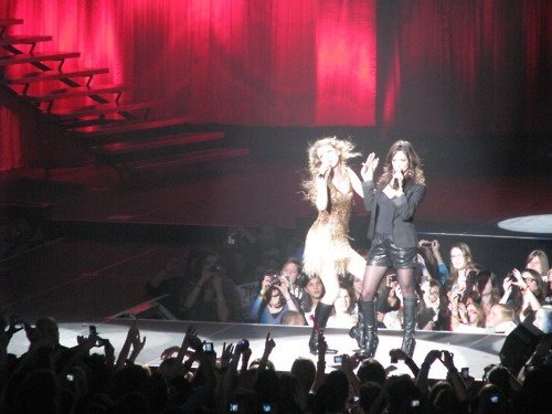 Taylor Swift — March 6 - Brussels, Belgium — photo 5
