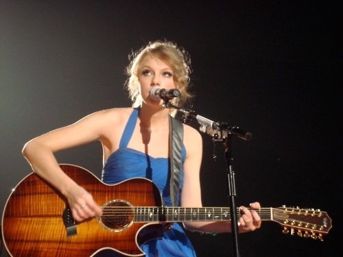 Taylor Swift — March 6 - Brussels, Belgium — photo 8