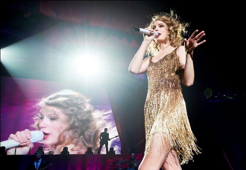 Taylor Swift — March 6 - Brussels, Belgium — photo 47
