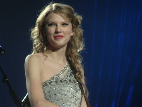Taylor Swift — March 6 - Brussels, Belgium — photo 50
