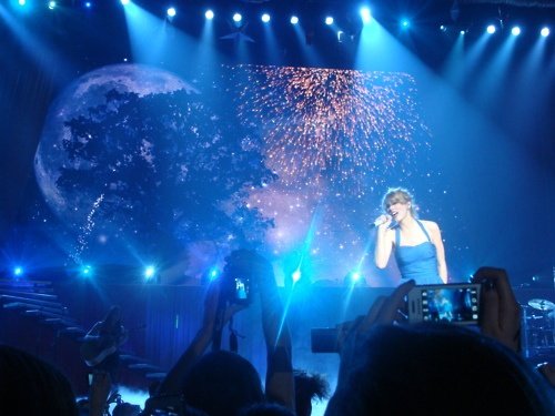 Taylor Swift — March 6 - Brussels, Belgium — photo 51
