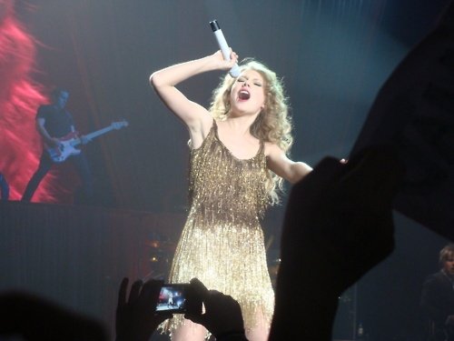 Taylor Swift — March 6 - Brussels, Belgium — photo 53