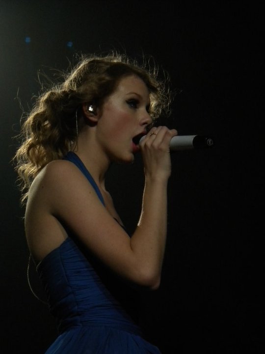 Taylor Swift — March 6 - Brussels, Belgium — photo 68