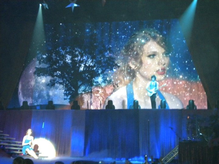 Taylor Swift — March 6 - Brussels, Belgium — photo 69