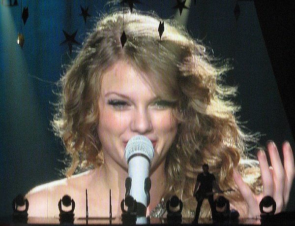 Taylor Swift — March 6 - Brussels, Belgium — photo 78