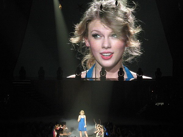 Taylor Swift — March 6 - Brussels, Belgium — photo 88