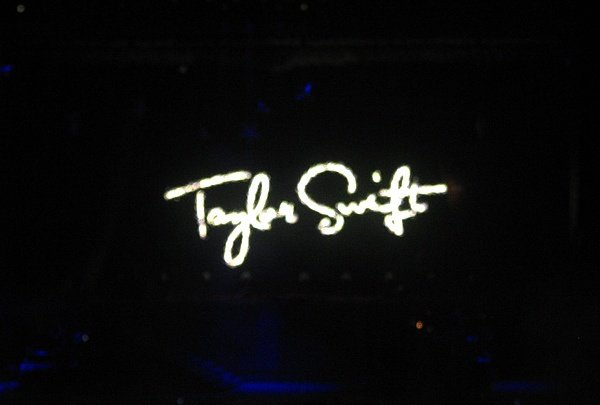Taylor Swift — March 6 - Brussels, Belgium — photo 107