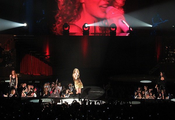 Taylor Swift — March 6 - Brussels, Belgium — photo 110