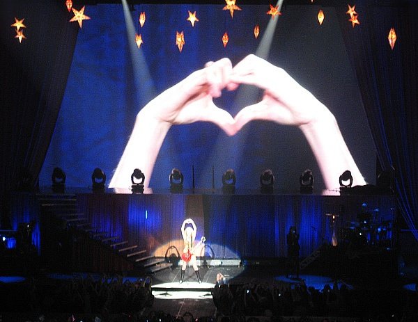 Taylor Swift — March 6 - Brussels, Belgium — photo 124