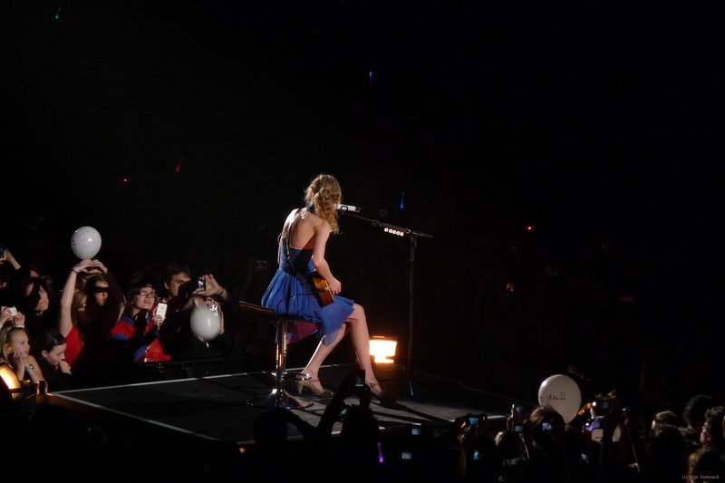 Taylor Swift — March 6 - Brussels, Belgium — photo 127