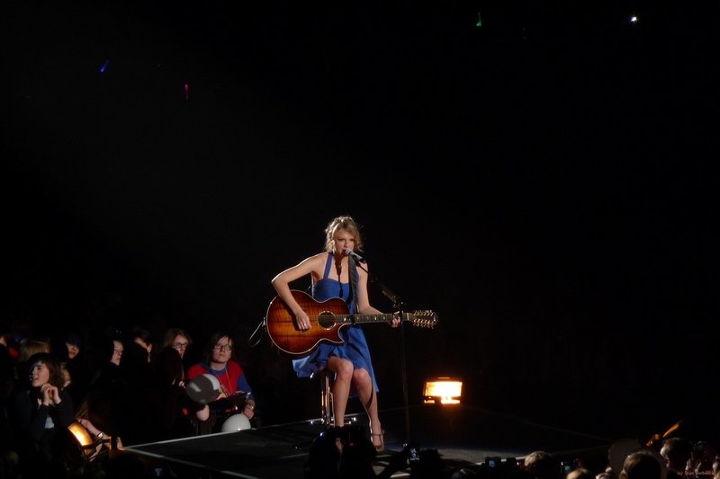 Taylor Swift — March 6 - Brussels, Belgium — photo 128