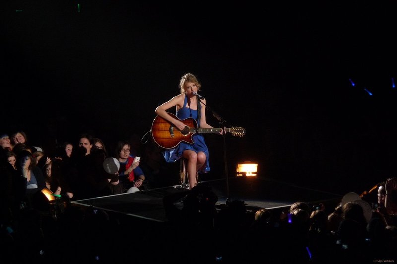 Taylor Swift — March 6 - Brussels, Belgium — photo 133