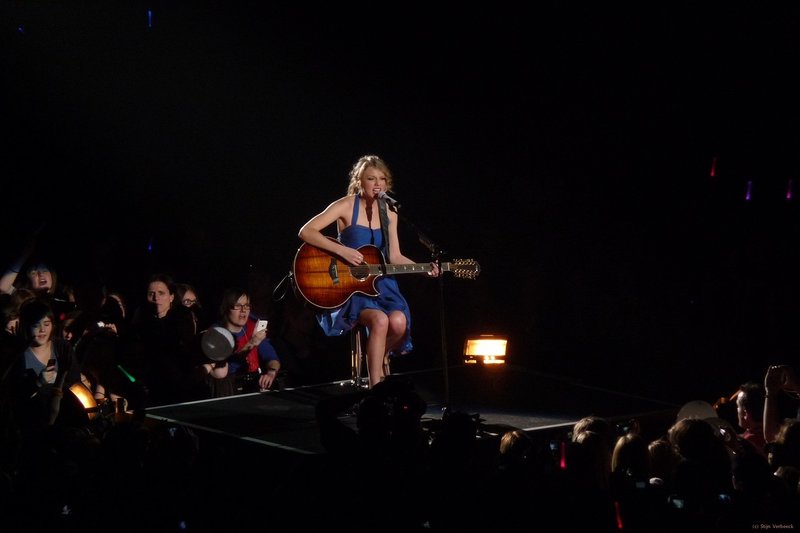 Taylor Swift — March 6 - Brussels, Belgium — photo 134