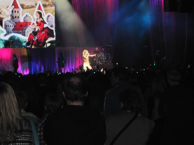 Taylor Swift — March 7 - Rotterdam, Holland — photo 50