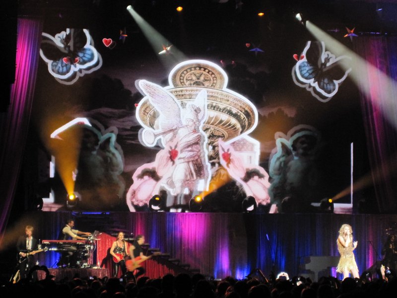 Taylor Swift — March 7 - Rotterdam, Holland — photo 57