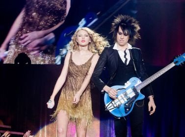 Taylor Swift — March 7 - Rotterdam, Holland — photo 72