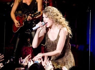 Taylor Swift — March 7 - Rotterdam, Holland — photo 74
