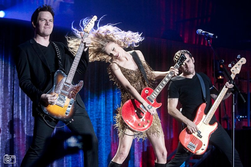 Taylor Swift — March 7 - Rotterdam, Holland — photo 77